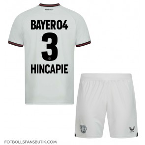 Bayer Leverkusen Piero Hincapie #3 Replika Bortatröja Barn 2023-24 Kortärmad (+ Korta byxor)